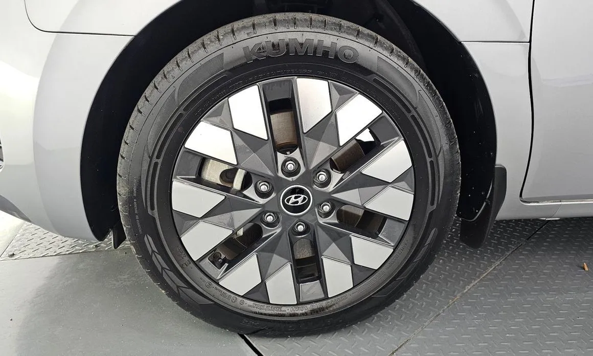 Hyundai Staria — фото 3