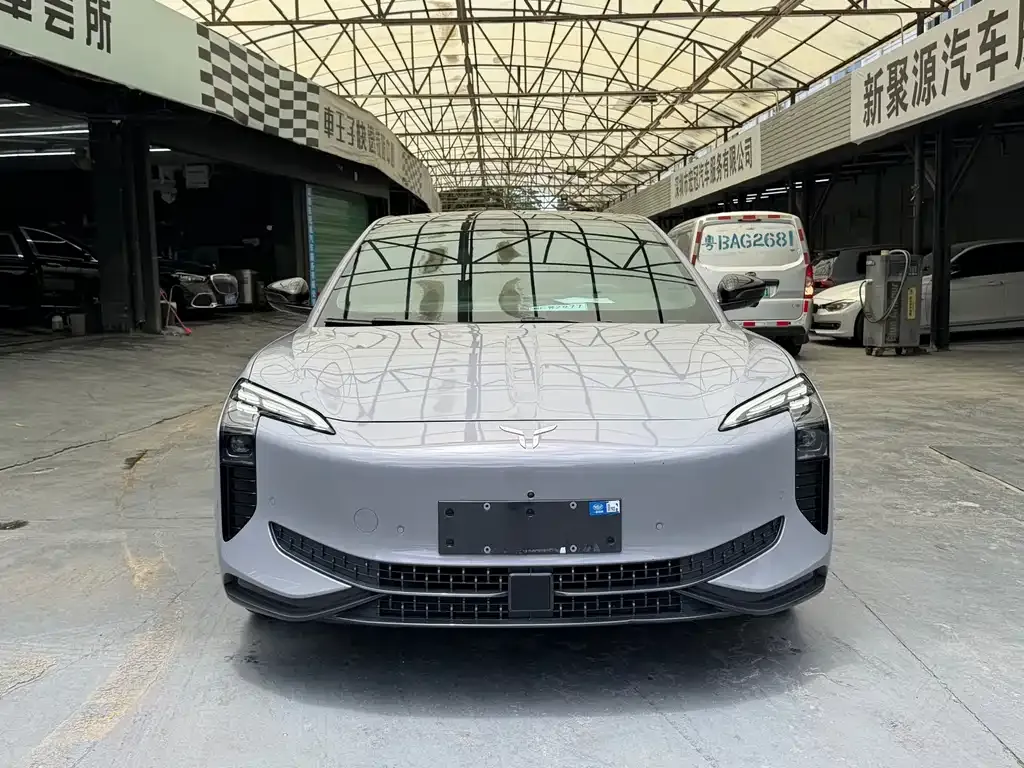 Hongqi EH7 — фото 1