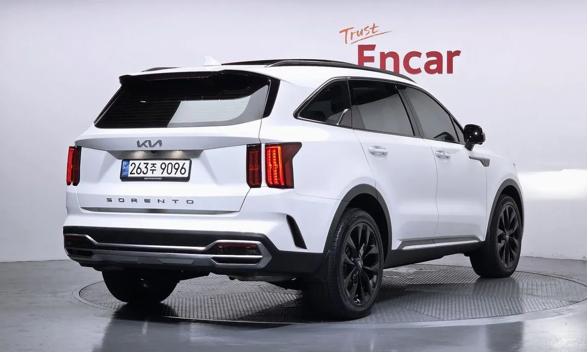 Kia Sorento — фото 8