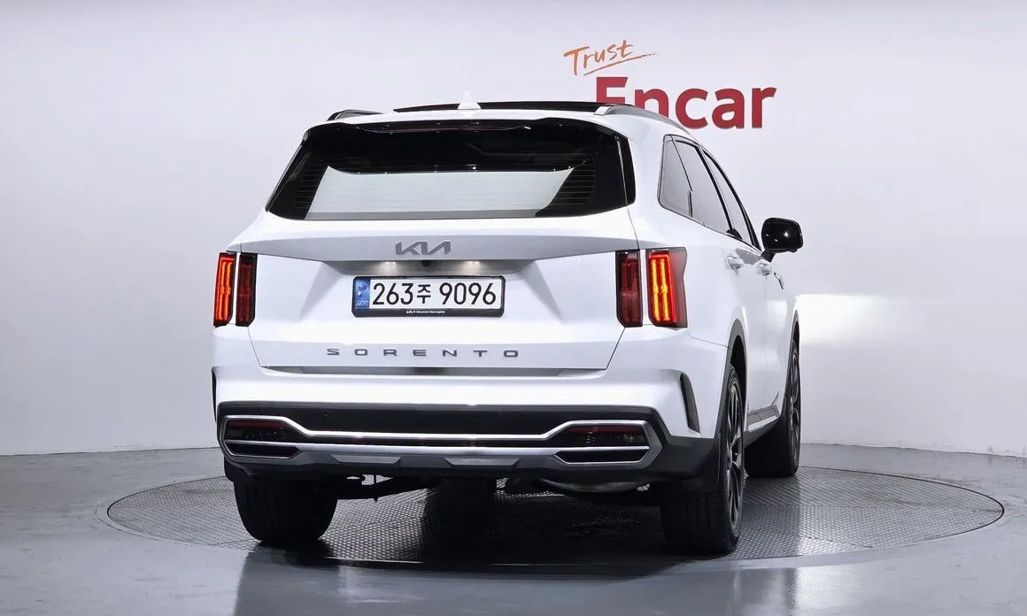 Kia Sorento — фото 7