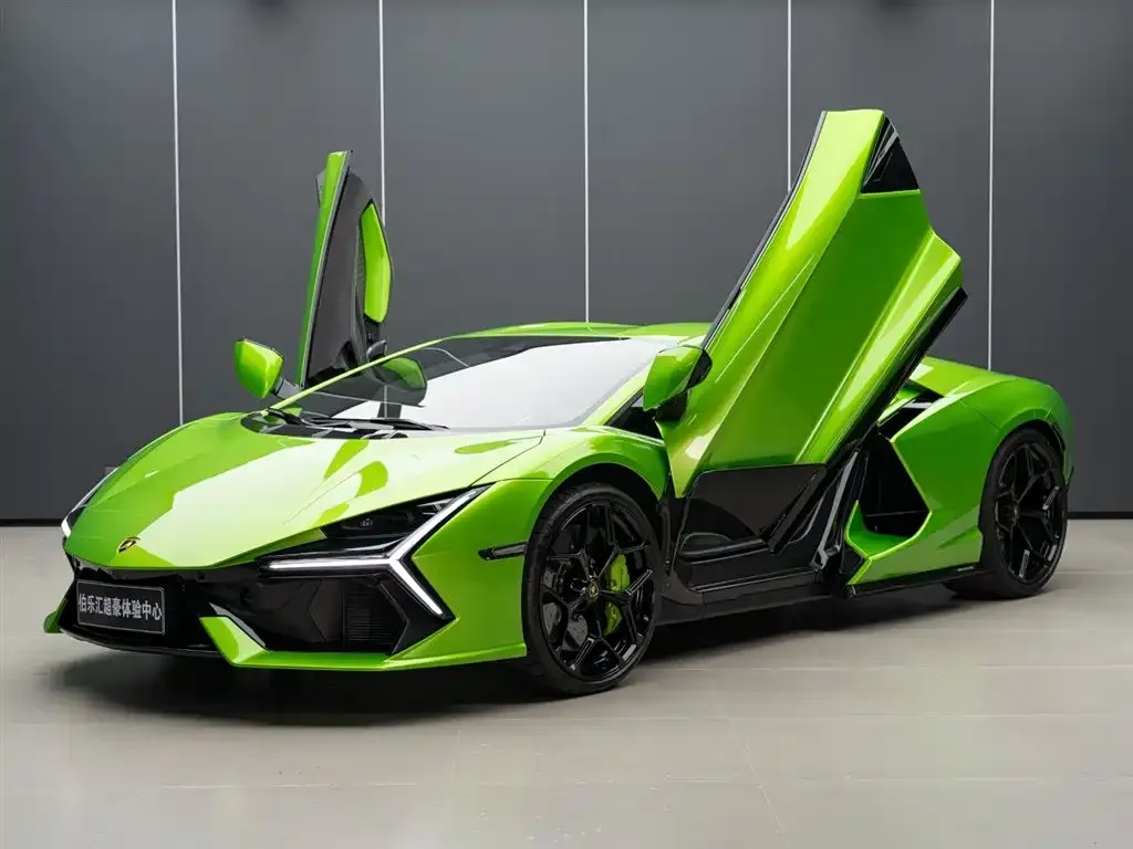 Lamborghini Revuelto — фото 4