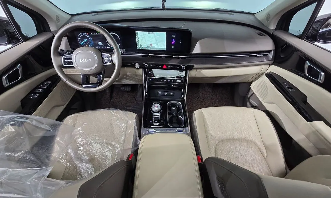 Kia Carnival — фото 10