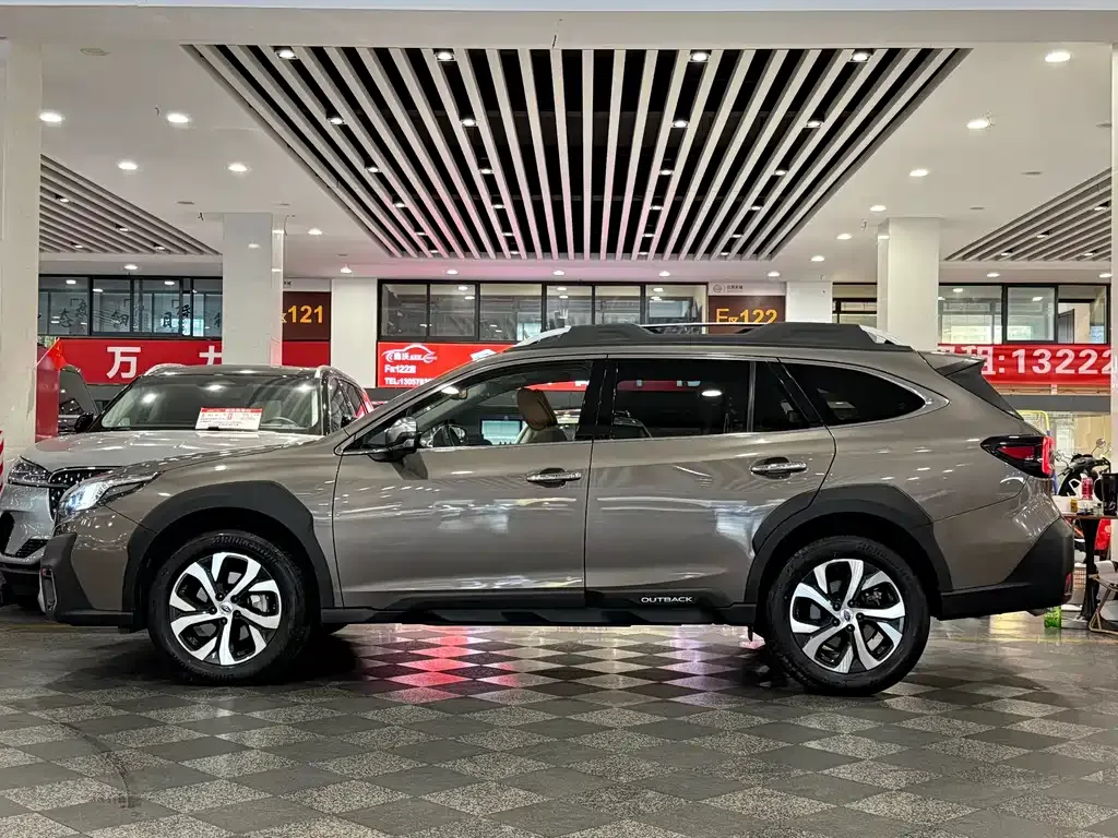 Subaru Outback — фото 5