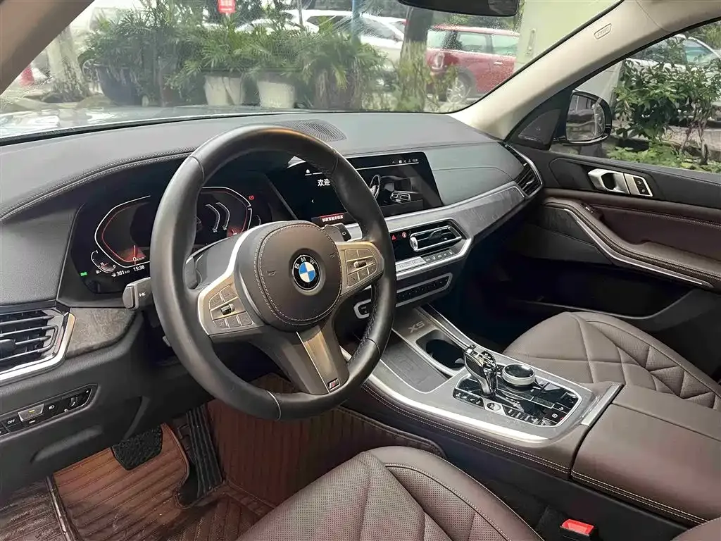 BMW X5 — фото 10
