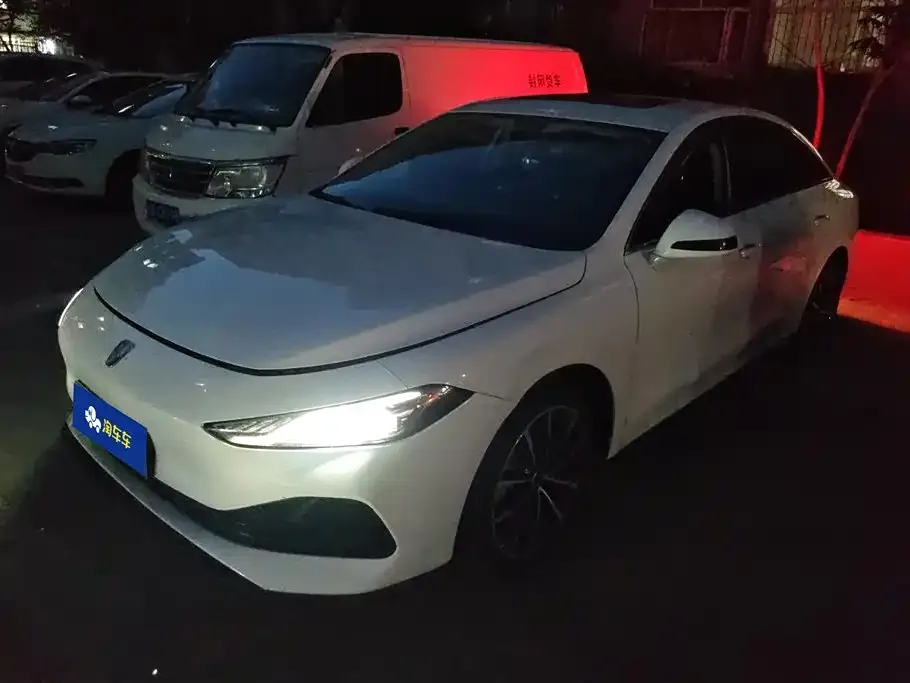 Roewe D7 — фото 1