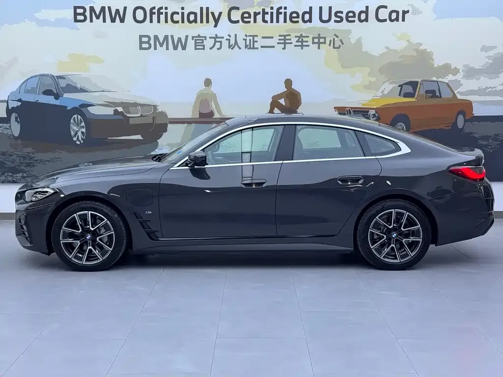 BMW i4 — фото 7