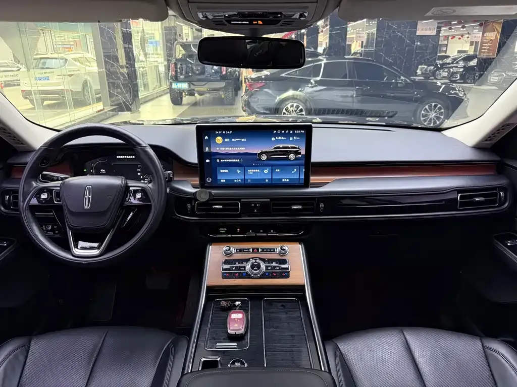 Lincoln Aviator — фото 10