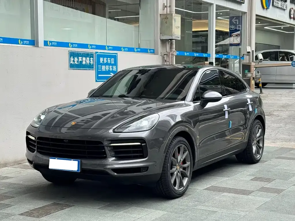 Porsche Cayenne — фото 1