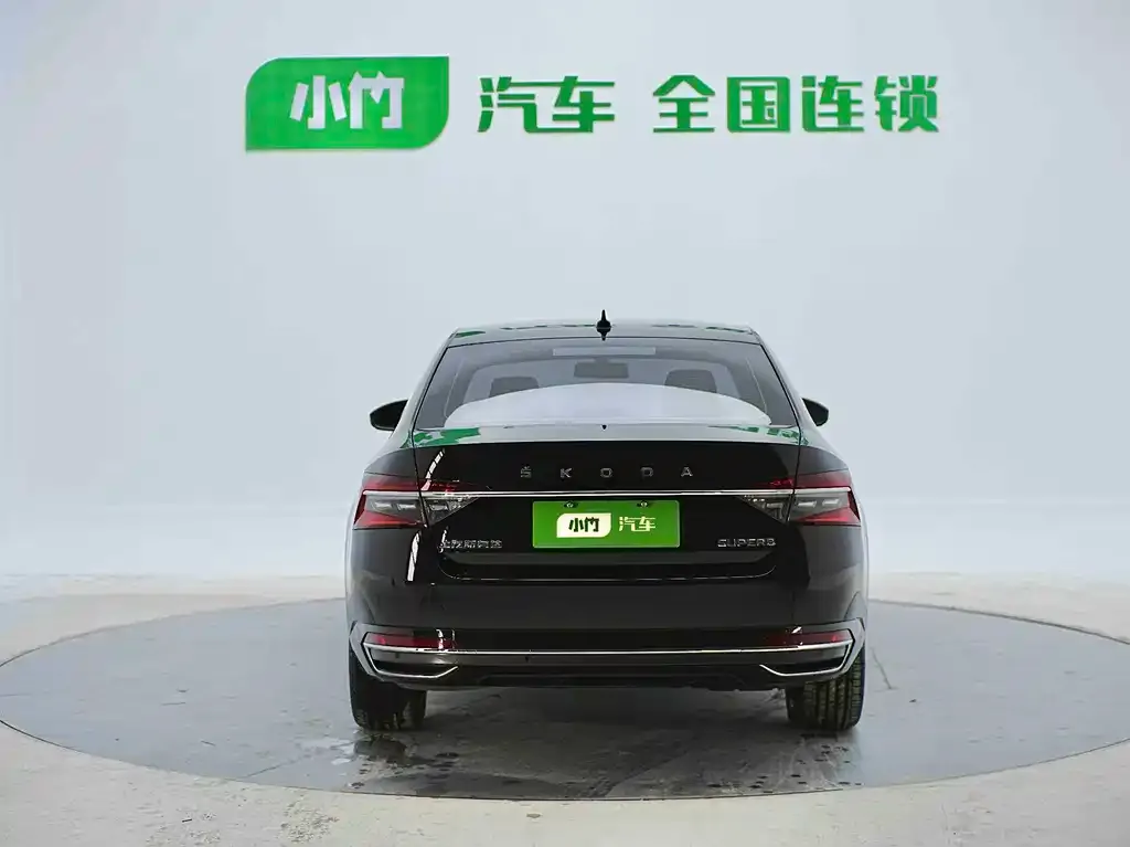 Skoda Superb — фото 4