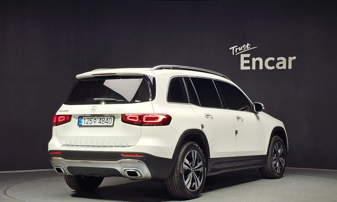 Mercedes-Benz GLB-Class — фото 10