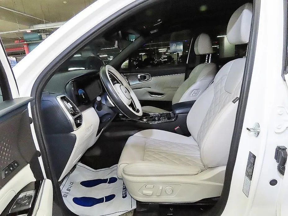 Kia Sorento — фото 7