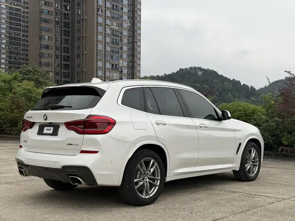 BMW X3 — фото 9