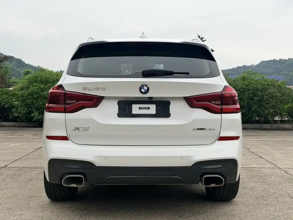 BMW X3 — фото 10