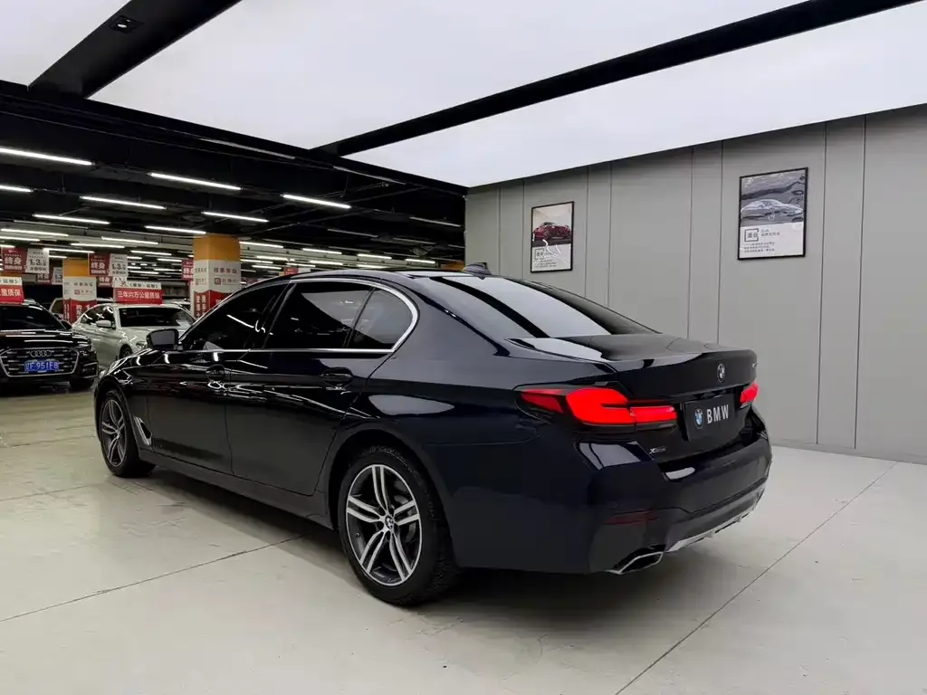 BMW 5 Series — фото 3