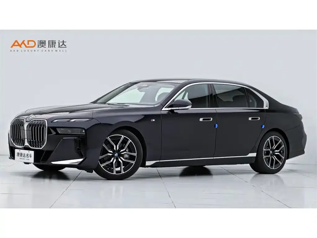 BMW 7 Series — фото 1