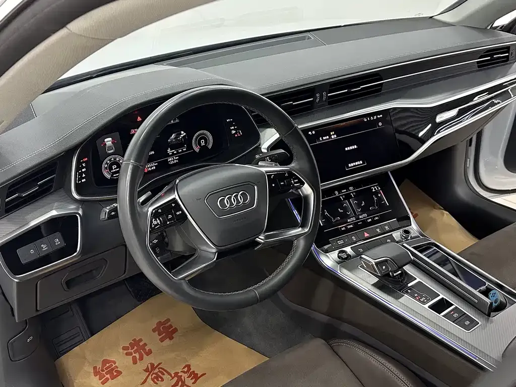 Audi A7L — фото 9