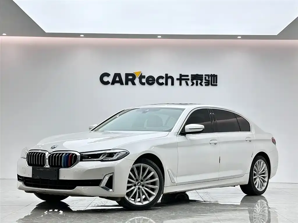 BMW 5 Series — фото 1
