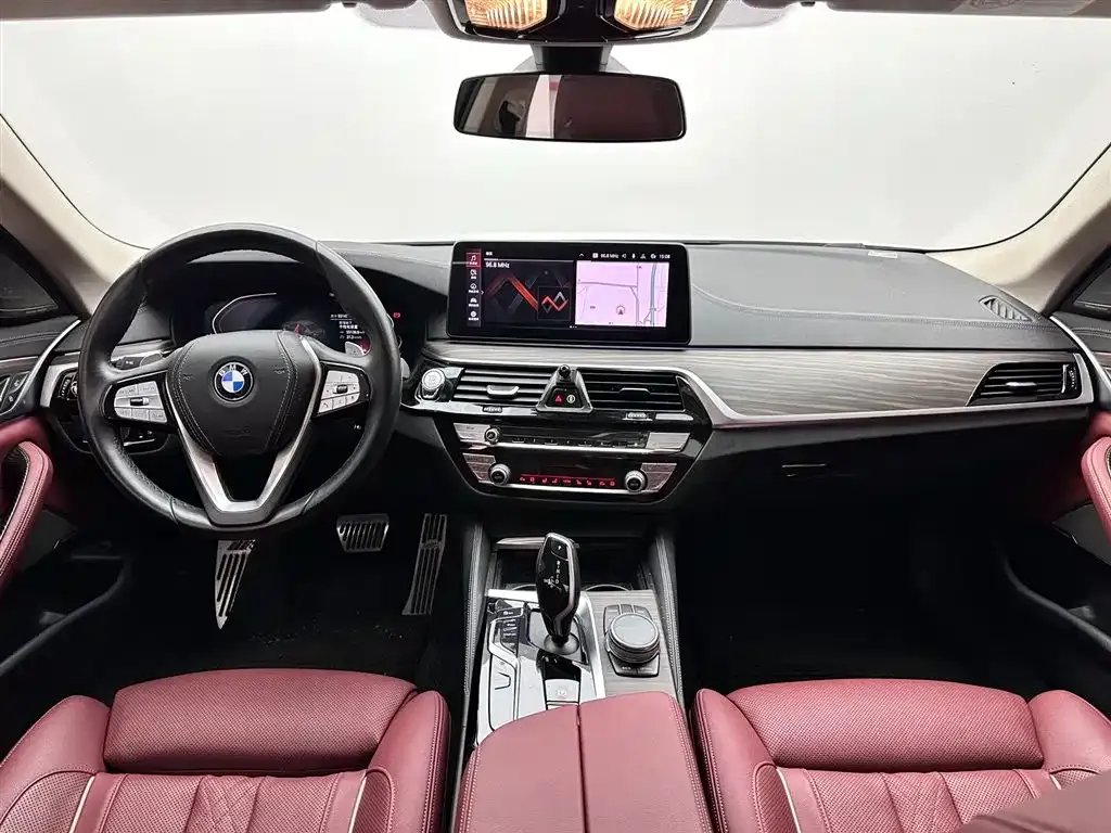 BMW 5 Series — фото 6