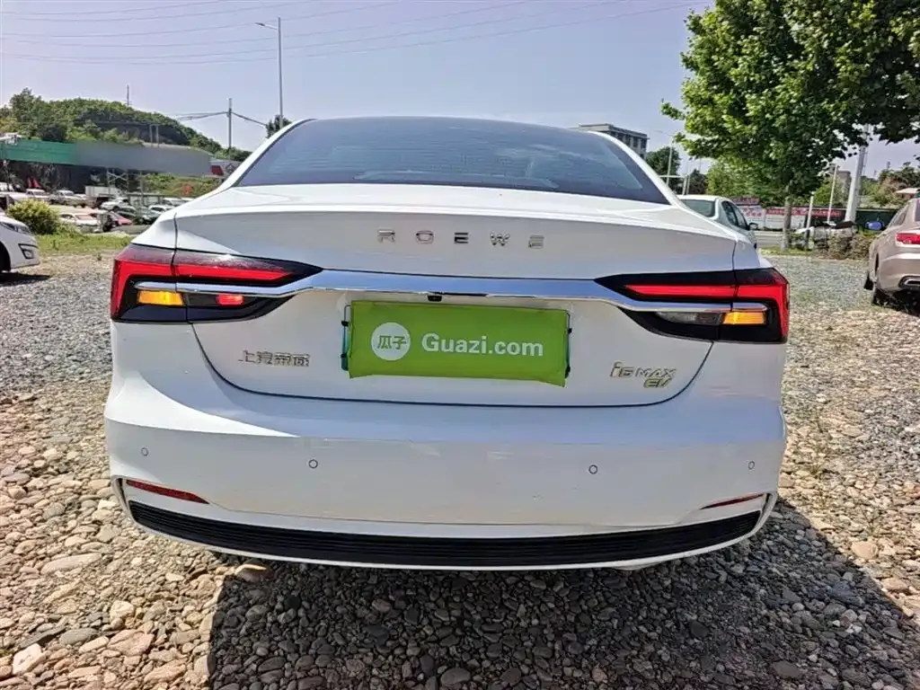 Roewe i6 MAX New Energy — фото 4