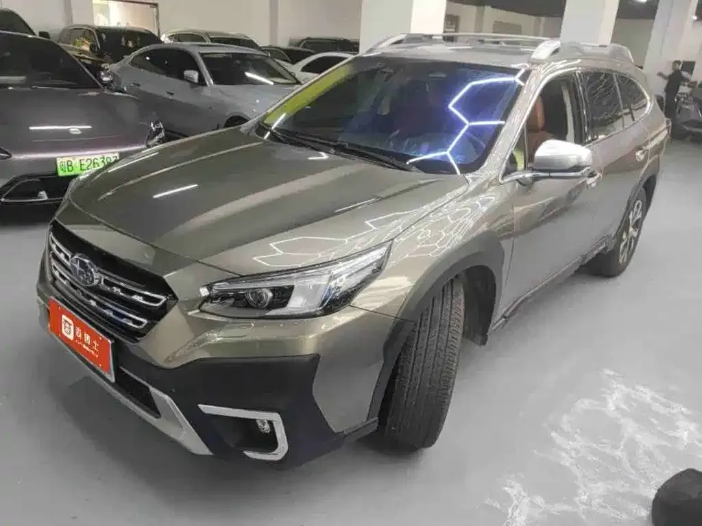 Subaru Outback — фото 2