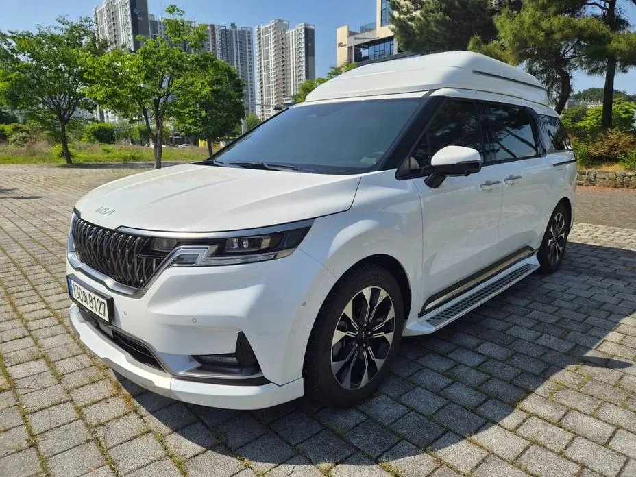 Kia Carnival — фото 1