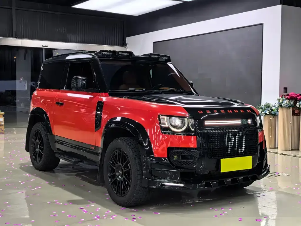 Land Rover Defender — фото 1