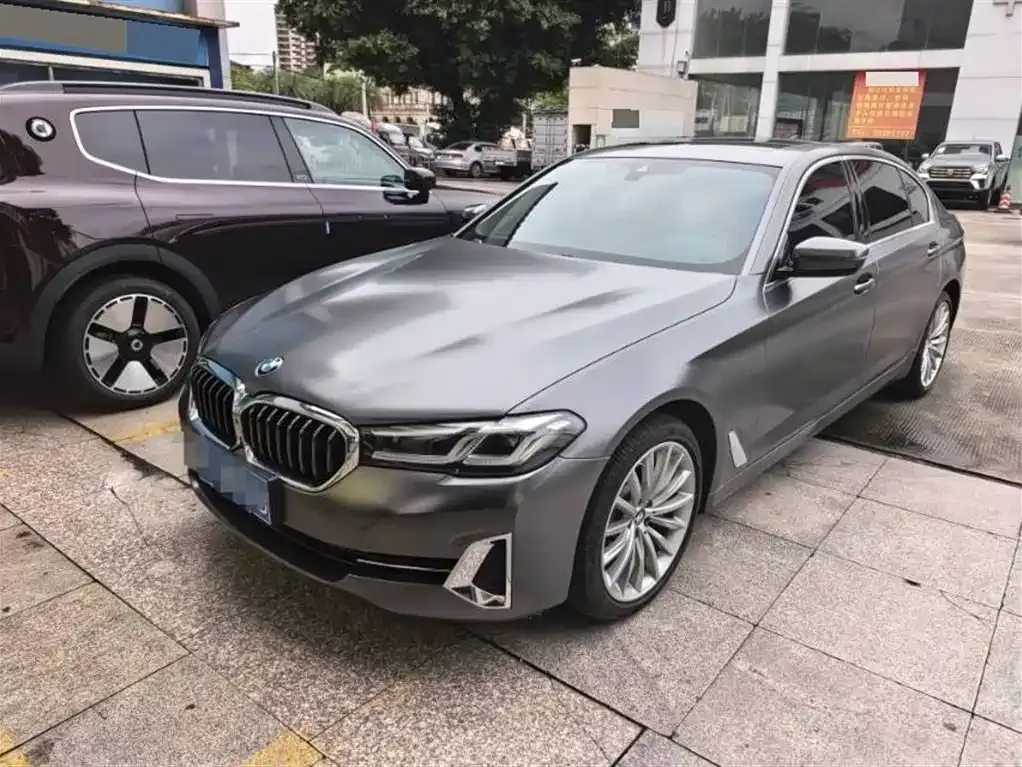 BMW 5 Series — фото 1