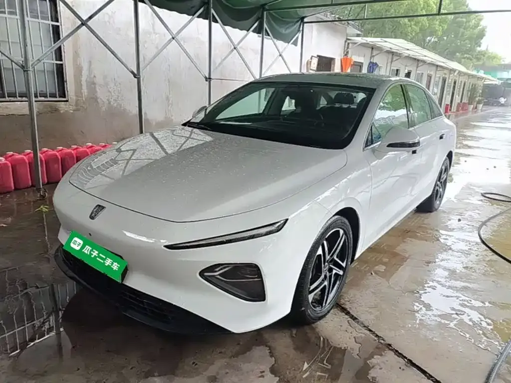 Roewe D7 — фото 1