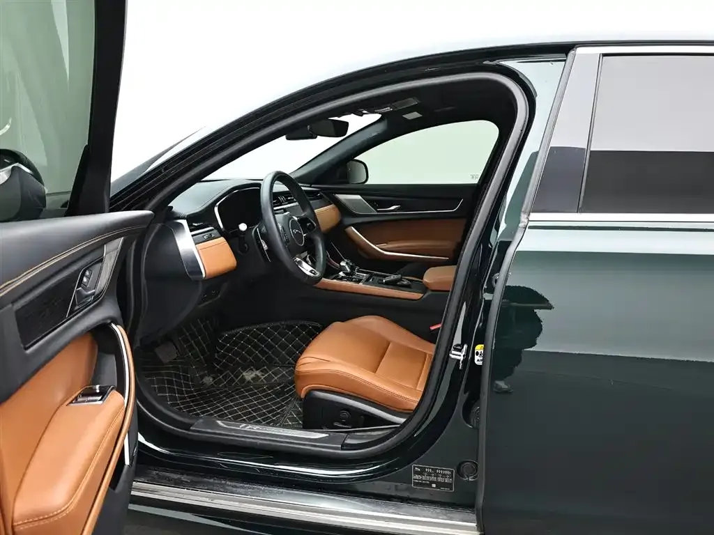 Jaguar XFL — фото 10
