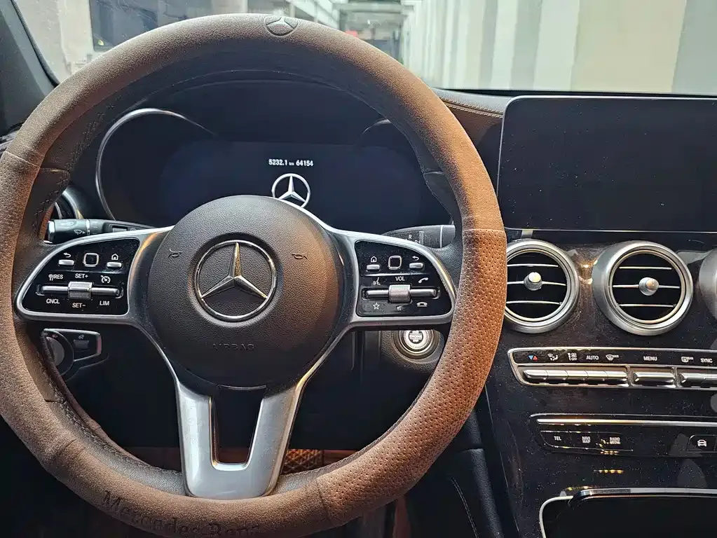 Mercedes-Benz GLC — фото 6