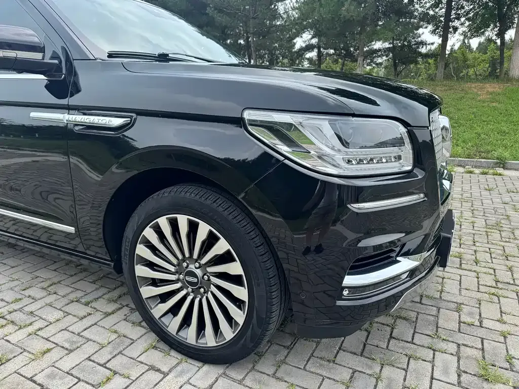 Lincoln Navigator — фото 3