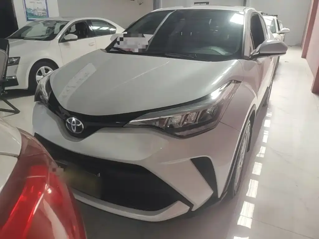 Toyota C-HR — фото 7