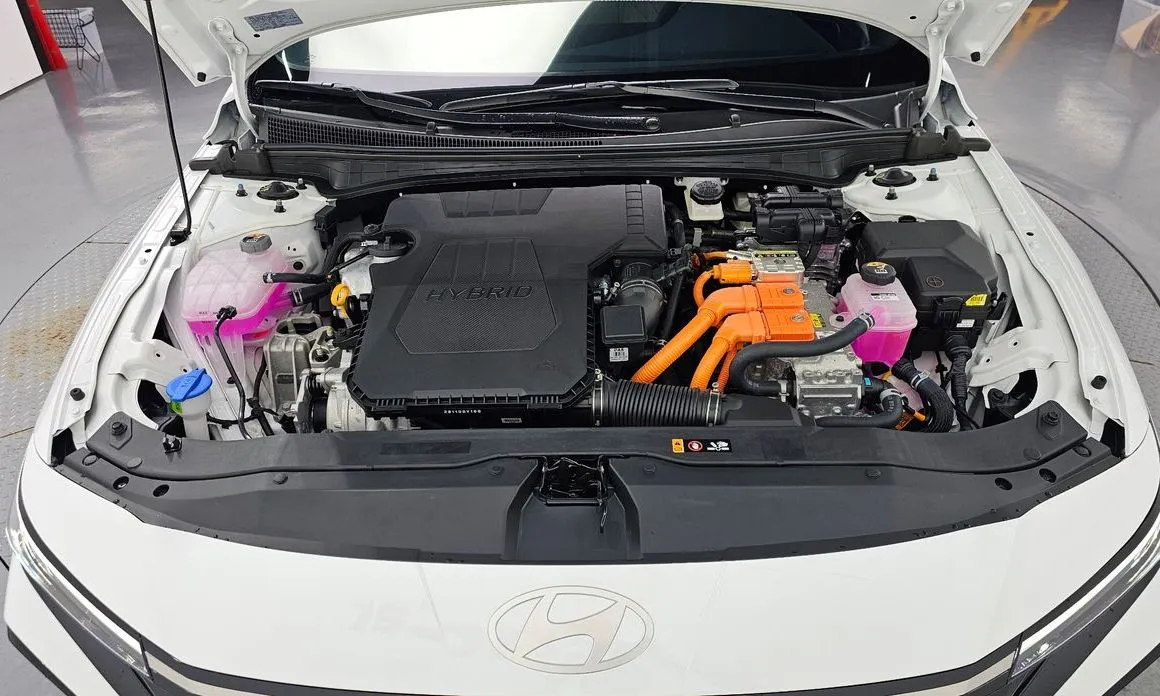 Hyundai AVANTE — фото 10