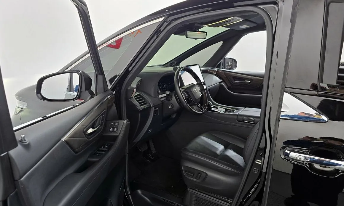 Toyota Alphard — фото 10