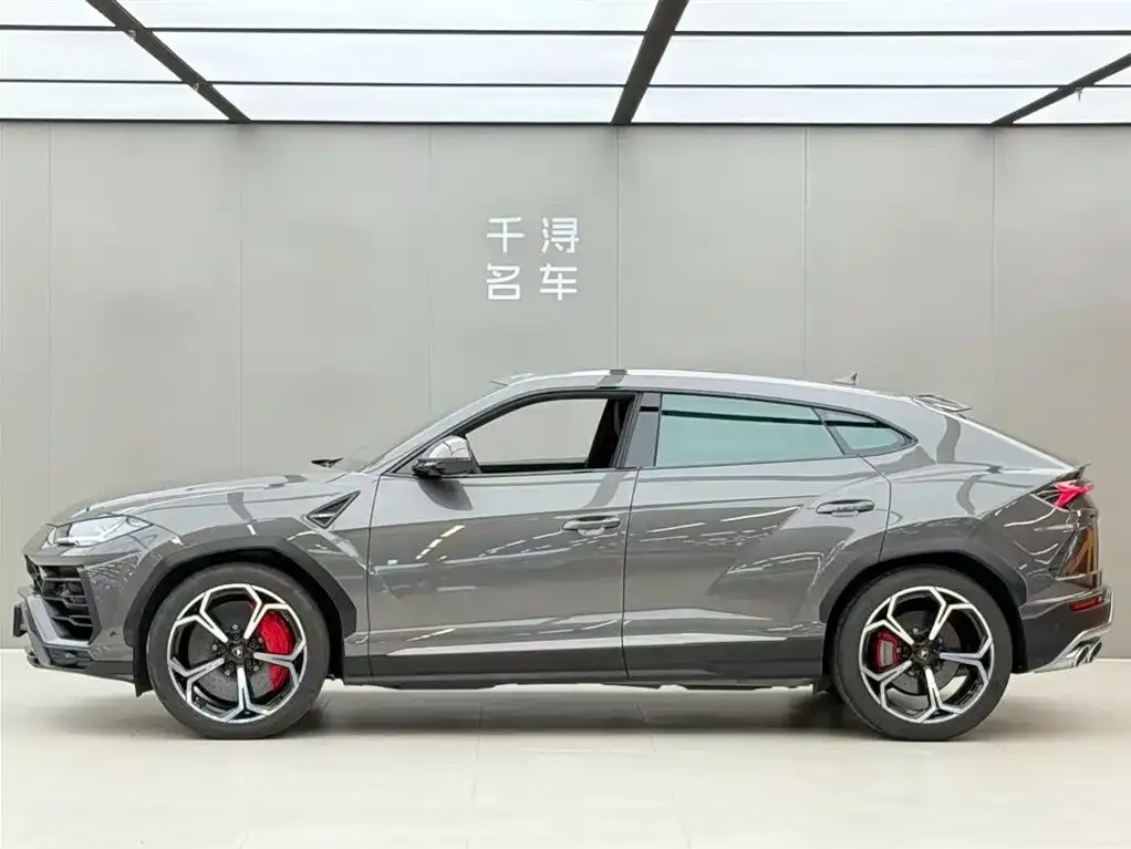 Lamborghini Urus — фото 3