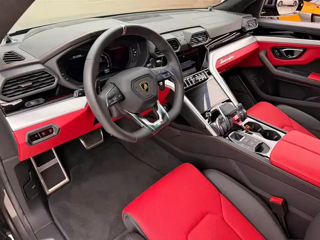 Lamborghini Urus — фото 8