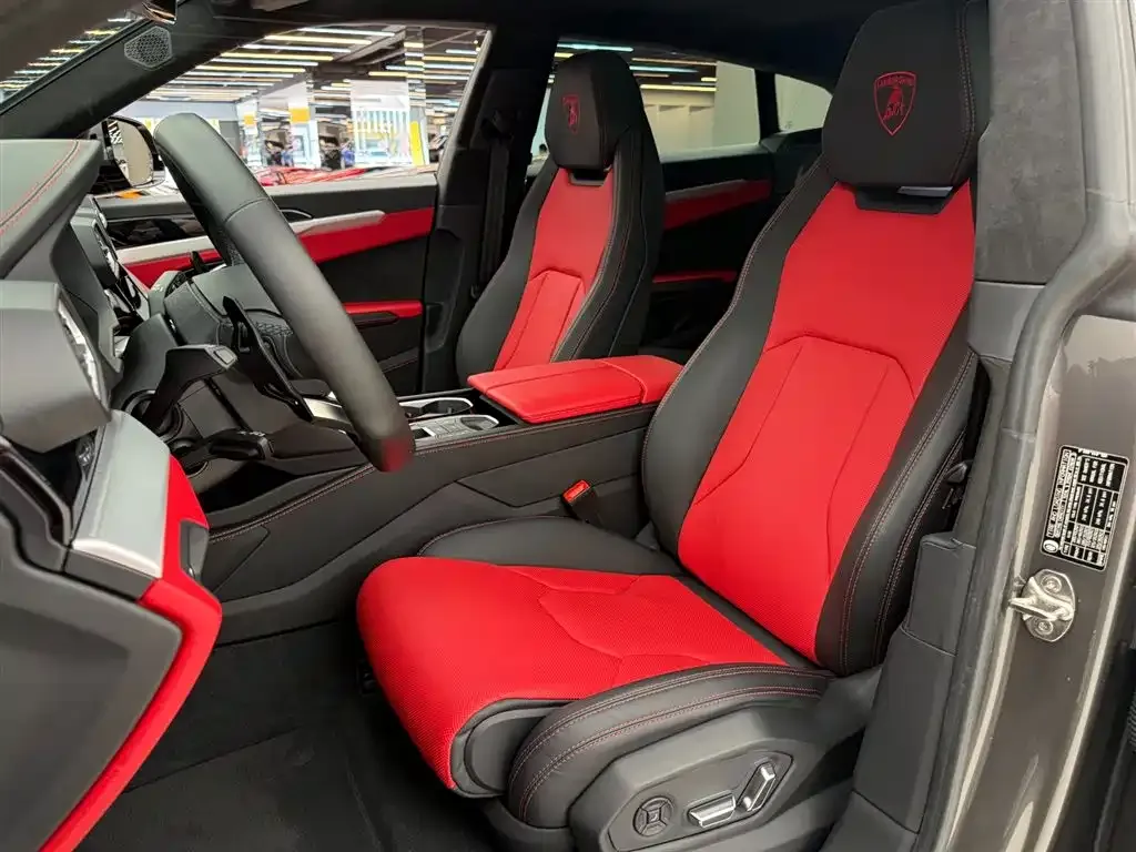Lamborghini Urus — фото 6