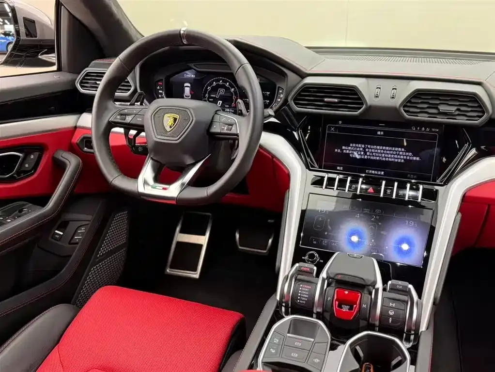 Lamborghini Urus — фото 10