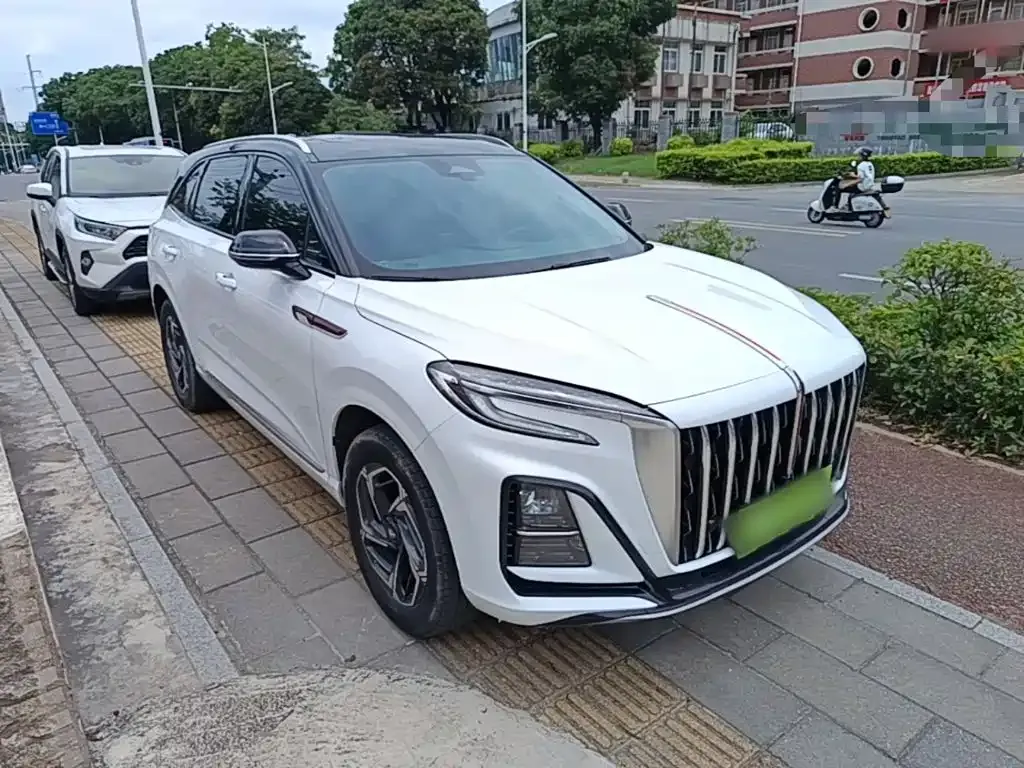 Hongqi HS3 — фото 10