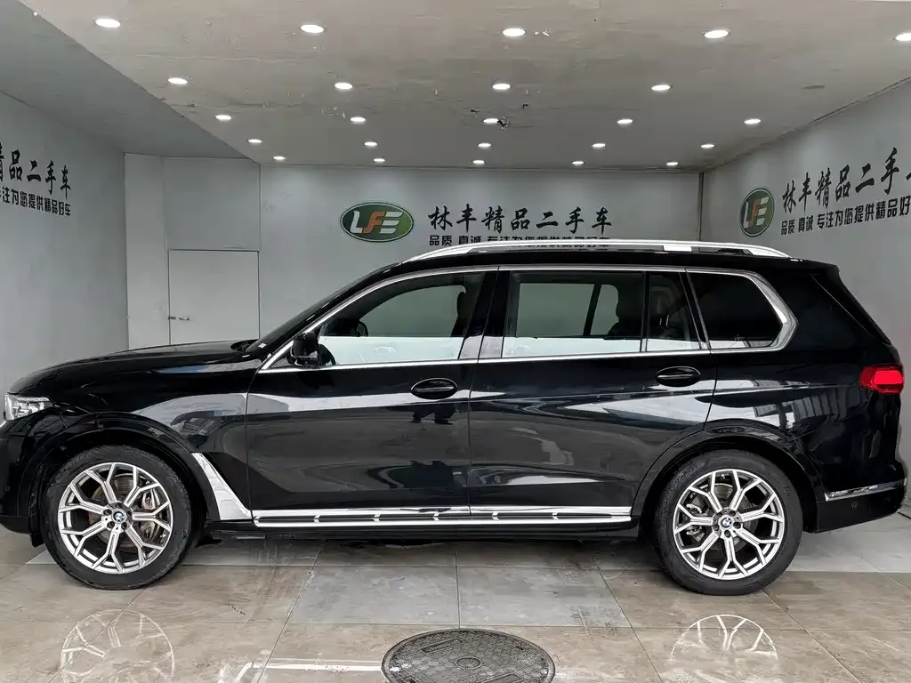 BMW X7 — фото 4