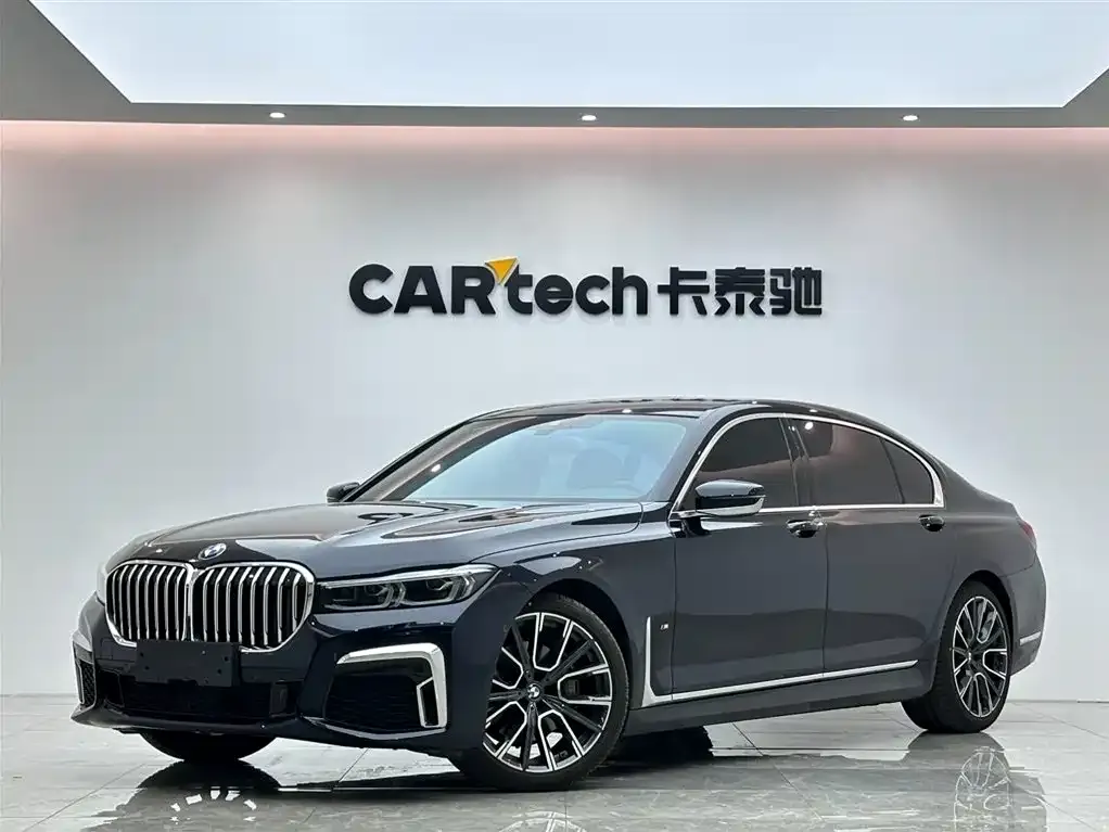 BMW 7 Series — фото 1