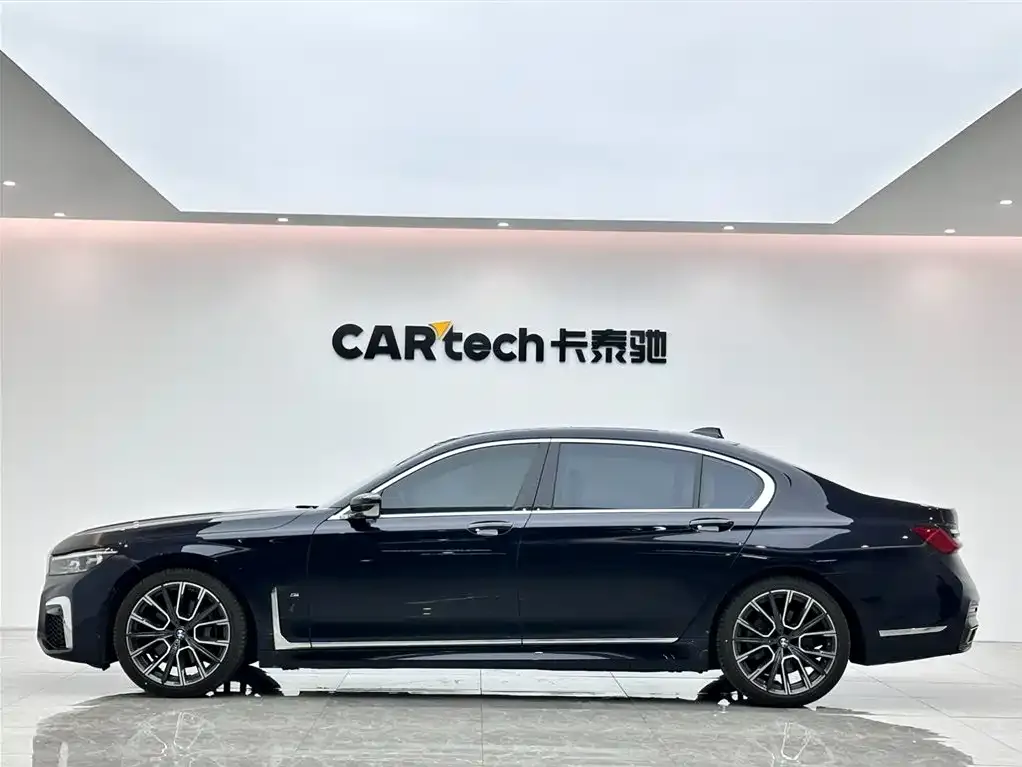 BMW 7 Series — фото 2