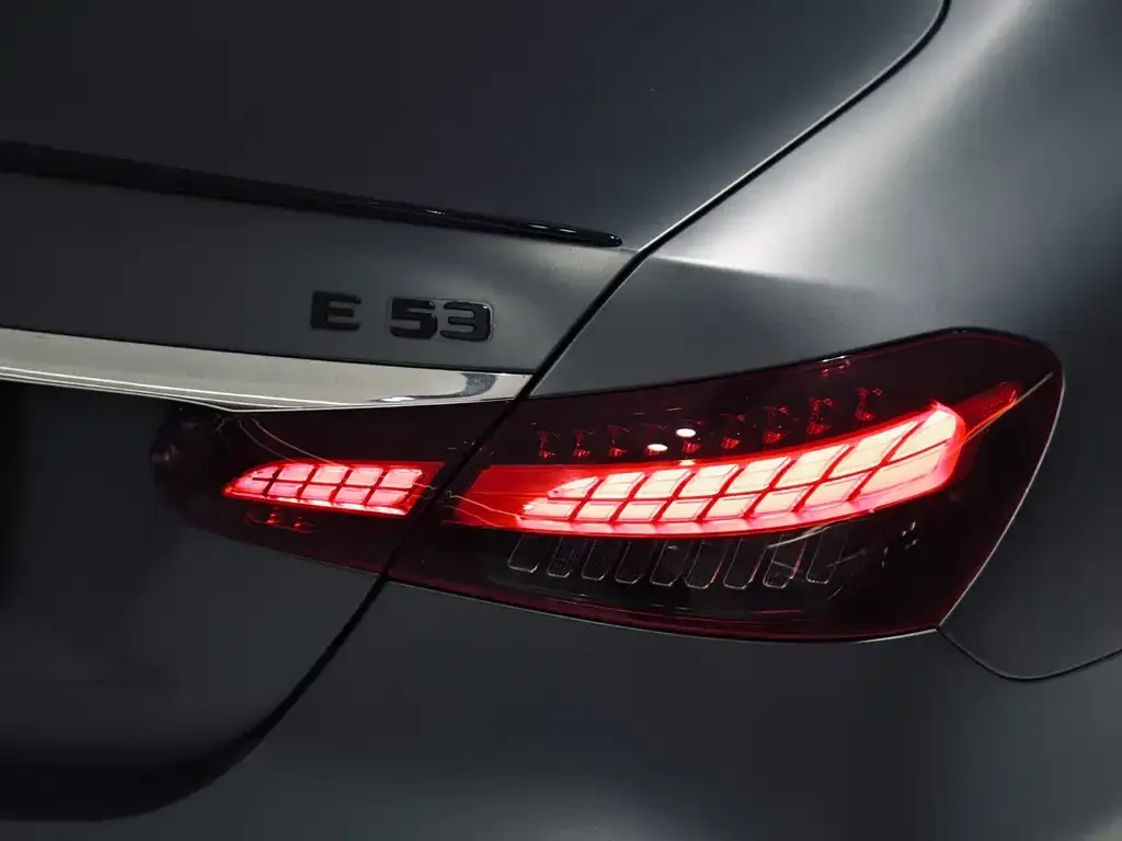 Mercedes-Benz E-Class AMG — фото 4