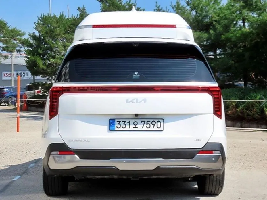 Kia Carnival — фото 10