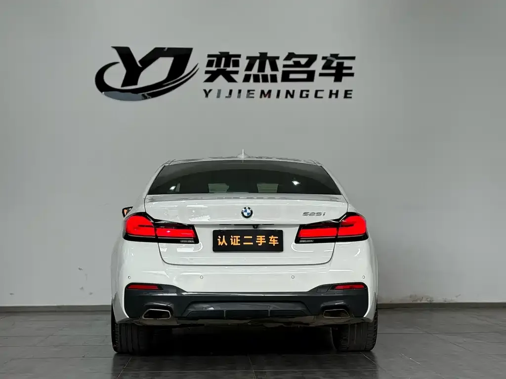 BMW 5 Series (Import) — фото 3