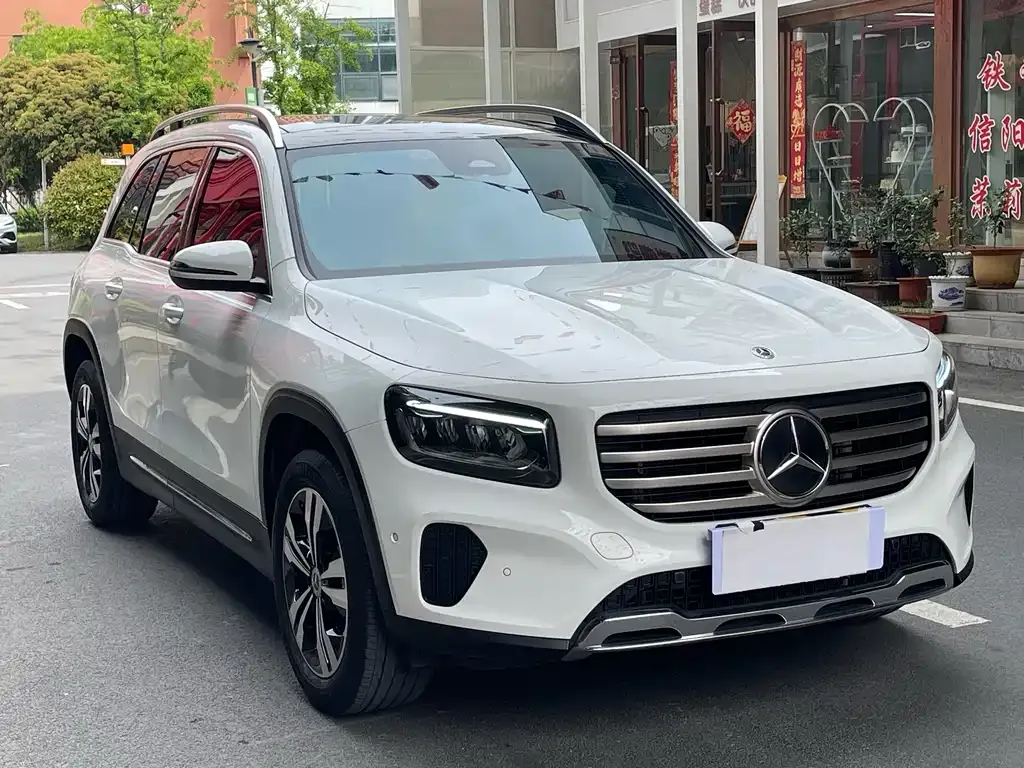 Mercedes-Benz GLB — фото 2