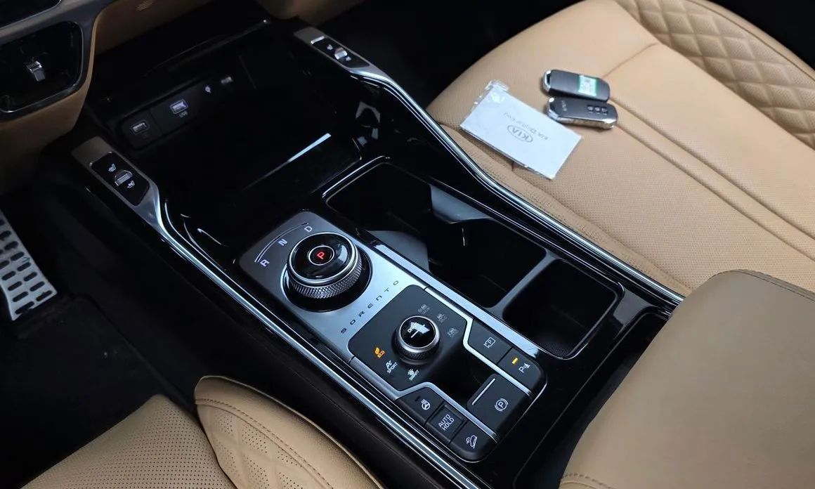 Kia Sorento — фото 10
