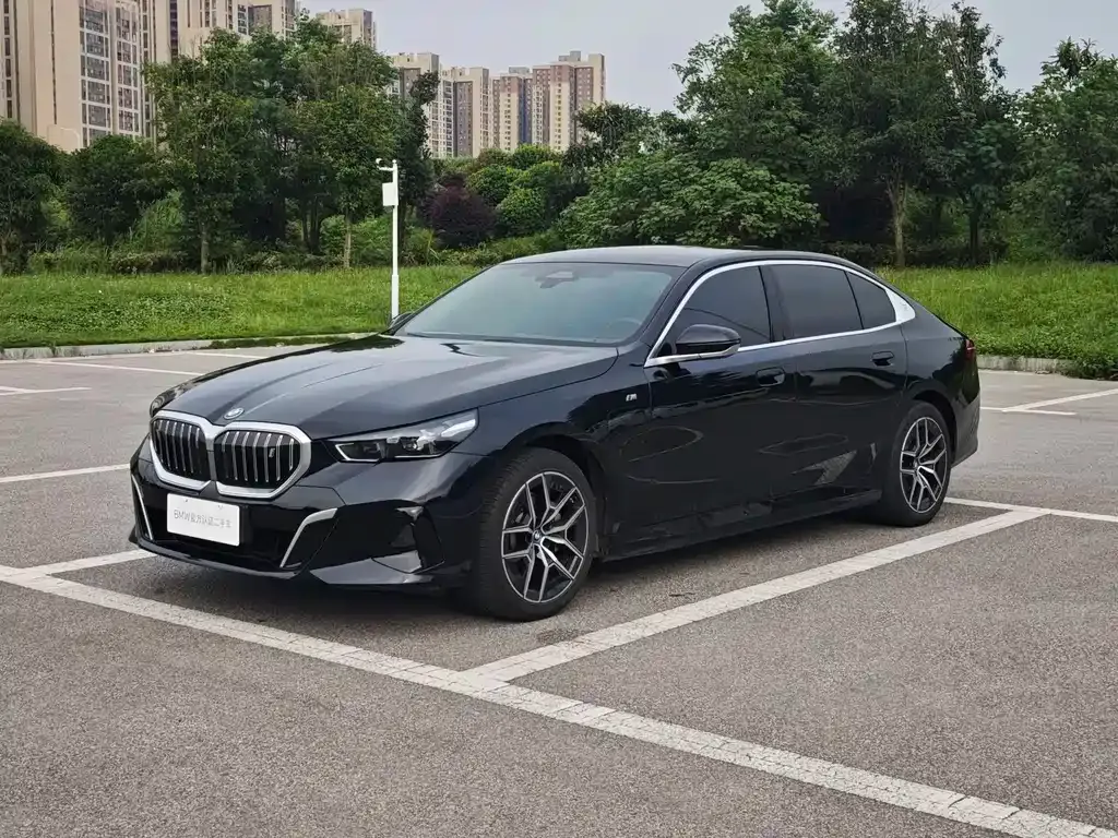 BMW i5 — фото 1