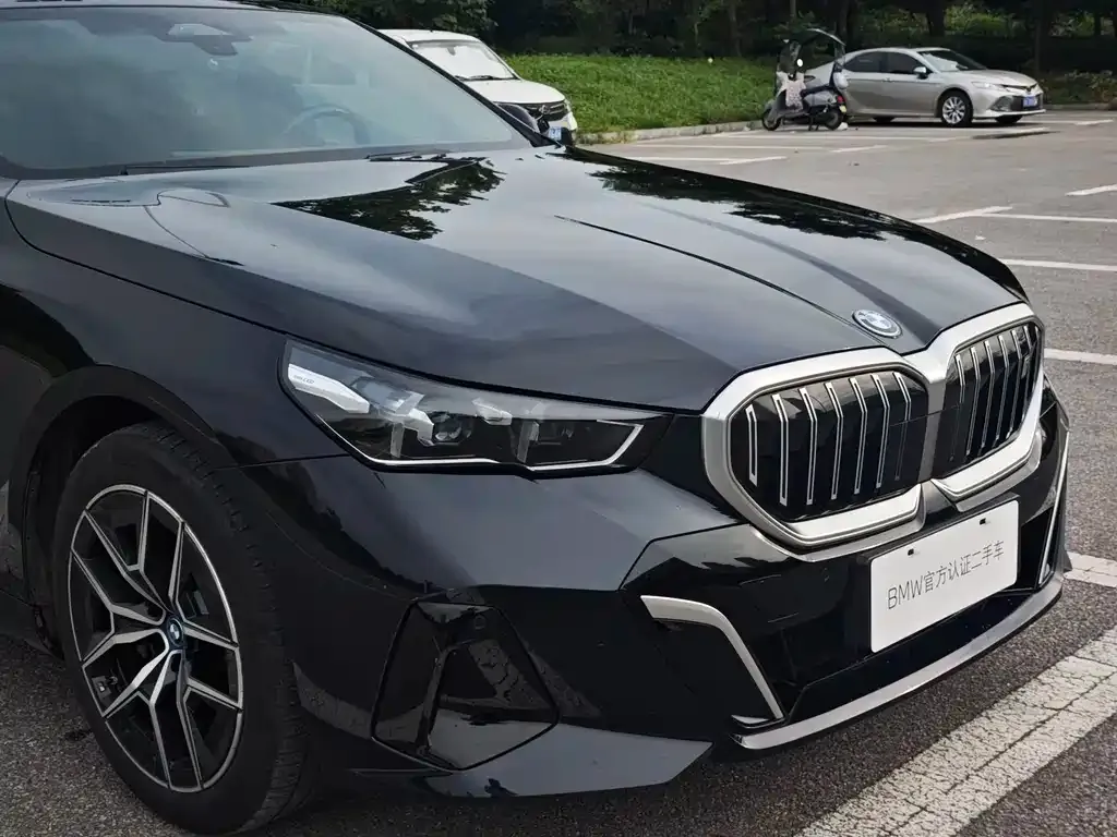 BMW i5 — фото 6