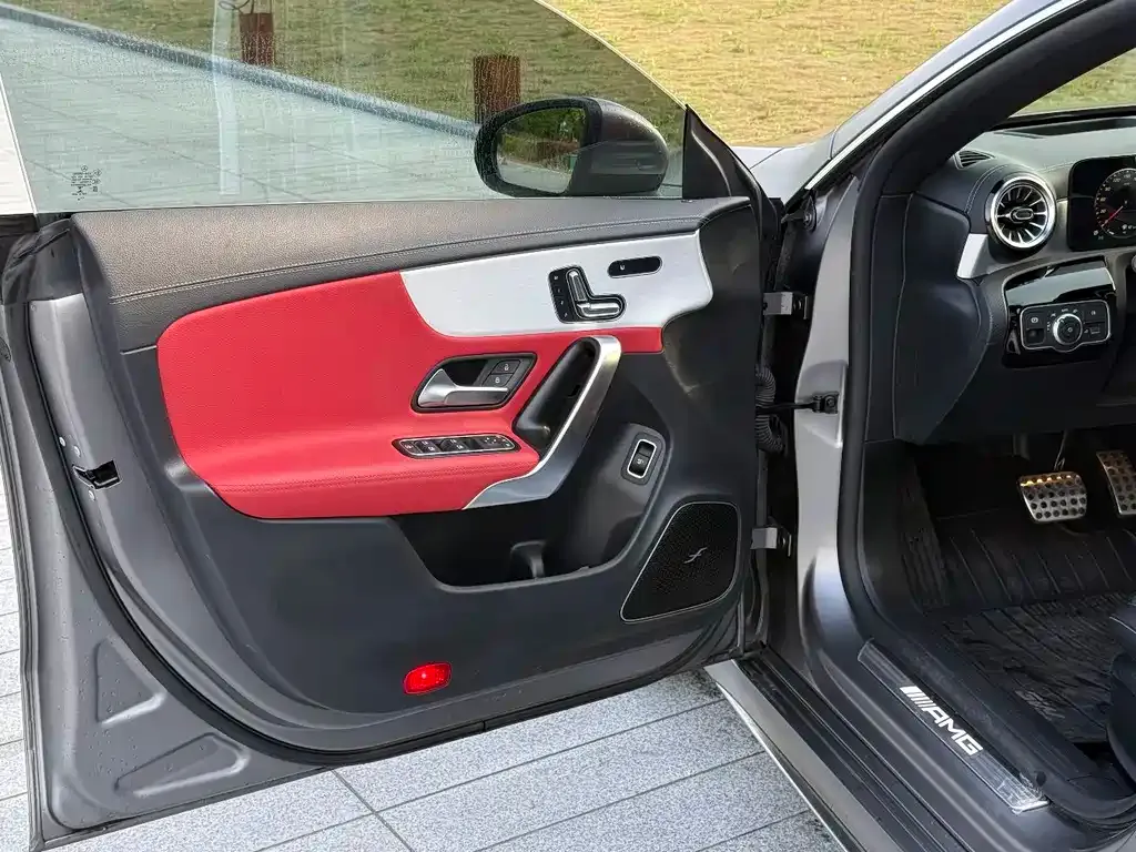 Mercedes-Benz CLA AMG — фото 7
